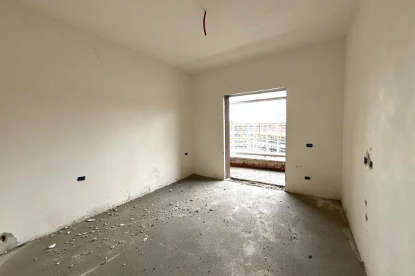 Shtepi ne shitje Apartament ne Tirane, 3+1, Mobilimi Bosh, pa mobiluar, Pagesa 1,408,000  Euro.