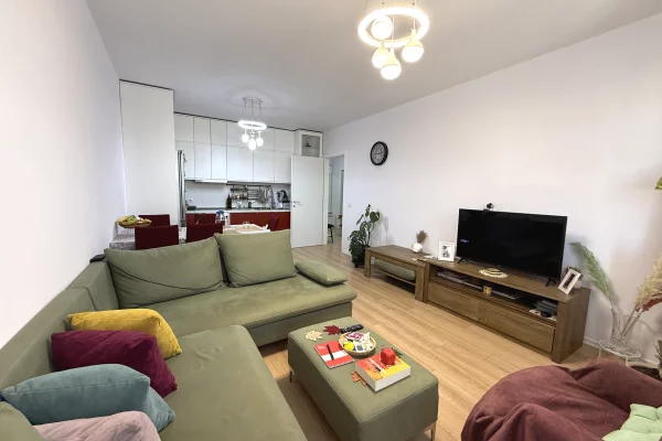 Shtepi ne shitje Apartament ne Tirane, 2+1, Mobilimi E mobiluar, Pagesa 192,000  Euro.