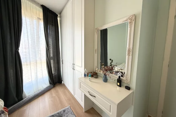 Shtepi ne shitje Apartament ne Tirane, 2+1, Mobilimi E mobiluar, Pagesa 192,000  Euro.