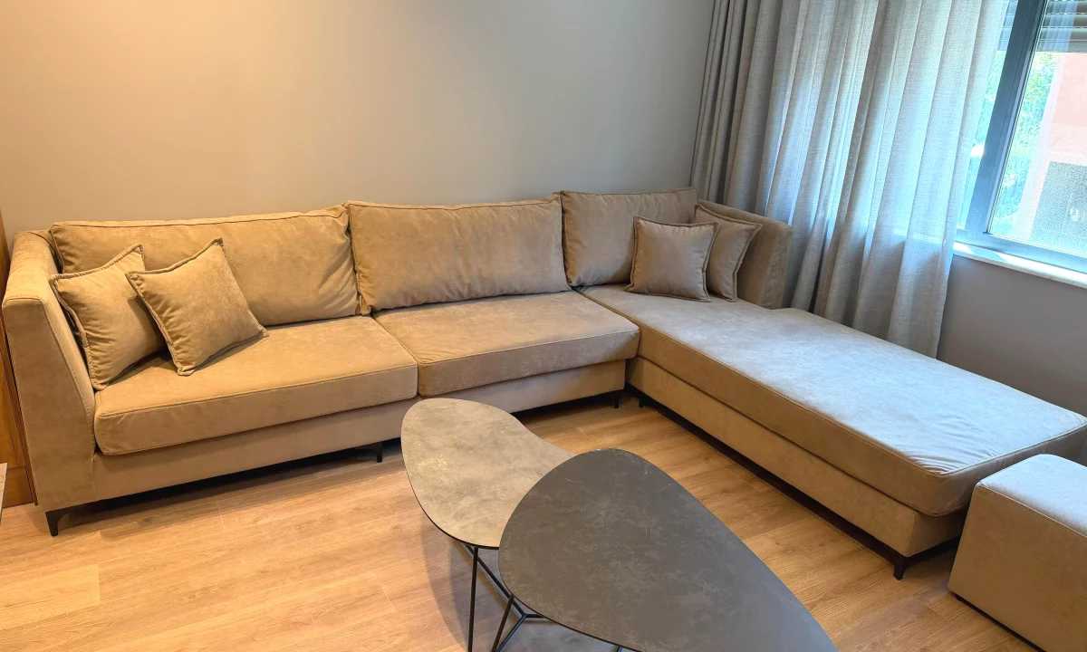 Shtepi ne shitje Apartament ne Tirane, 2+1, Mobilimi E mobiluar, Pagesa 264,000  Euro.
