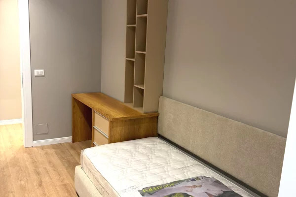 Shtepi ne shitje Apartament ne Tirane, 2+1, Mobilimi E mobiluar, Pagesa 264,000  Euro.