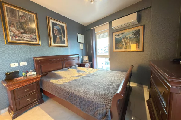 Shtepi me qera Apartament ne Tirane, 3+1, Mobilimi E mobiluar, Pagesa 950  Euro.