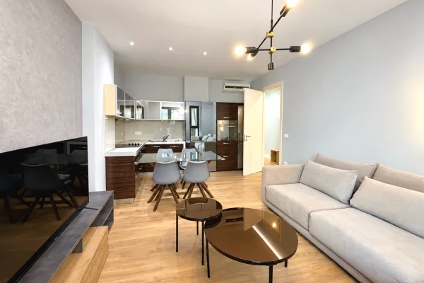 Shtepi me qera Apartament ne Tirane, 1+1, Mobilimi E mobiluar, Pagesa 85,000  Leke.