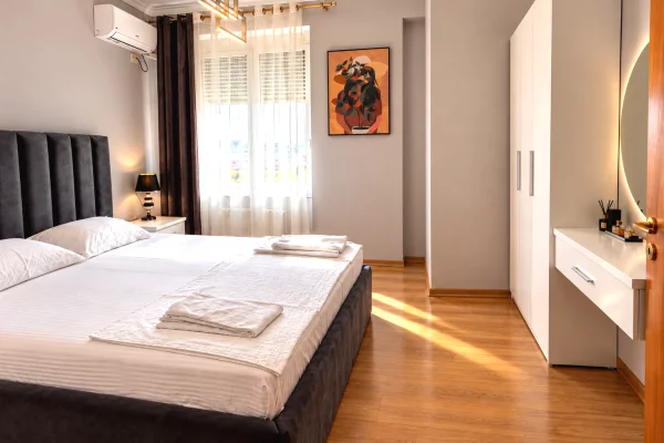 Shtepi me qera Apartament ne Tirane, 2+1, Mobilimi E mobiluar, Pagesa 73,000  Leke.