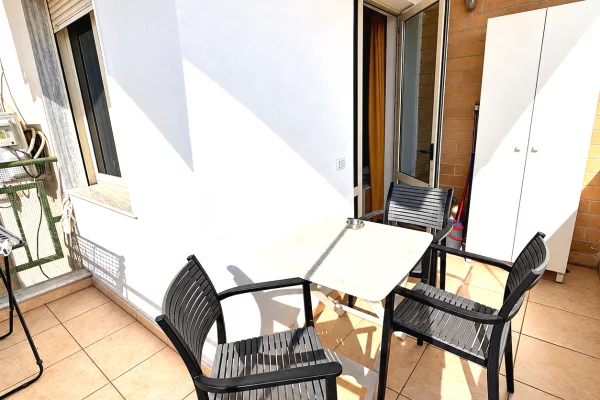 Shtepi me qera Apartament ne Tirane, 2+1, Mobilimi E mobiluar, Pagesa 73,000  Leke.