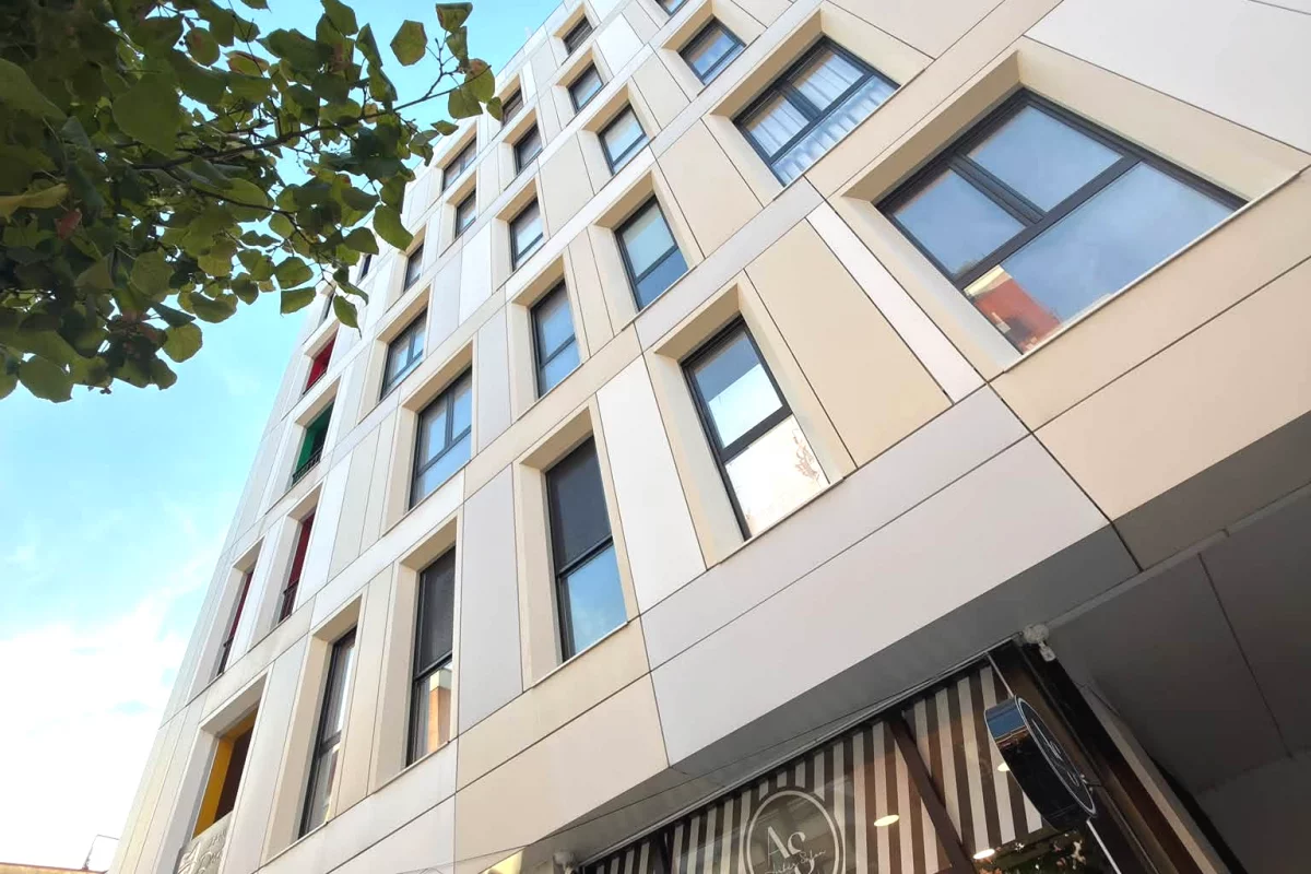 Shtepi ne shitje Duplex(shtepi me 2 kate) ne Tirane, 2+1, Mobilimi E mobiluar, Pagesa 268,000  Euro.