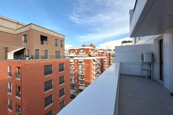 Shtepi ne shitje Duplex(shtepi me 2 kate) ne Tirane, 2+1, Mobilimi E mobiluar, Pagesa 268,000  Euro.