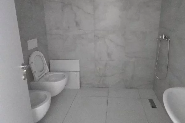Shtepi me qera Apartament ne Tirane, 1+1, Mobilimi E mobiluar, Pagesa 45,000  Leke.