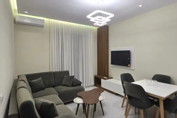 Shtepi me qera 1+1 ne Tirane - 45,000 Leke