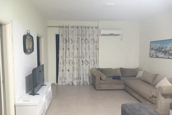 Shtepi me qera 2+1 ne Tirane - 50,000 Leke
