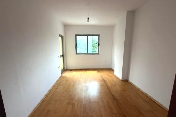 House for Sale Apartment in Tirana, 3+1, Furniture Emty, Payment 174,000  Euro.