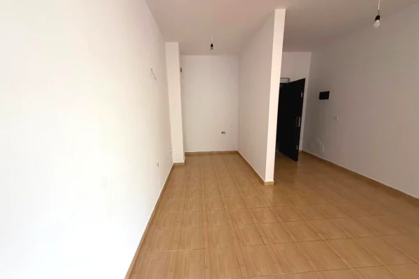 House for Sale Apartment in Tirana, 3+1, Furniture Emty, Payment 174,000  Euro.