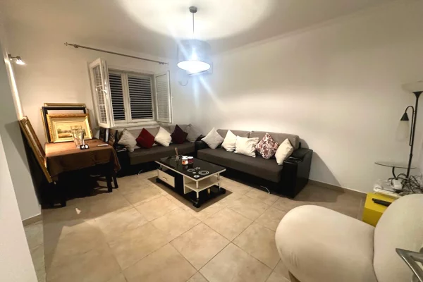 Shtepi ne shitje Apartament ne Tirane, 1+1, Mobilimi E mobiluar, Pagesa 8,500,000  Leke.