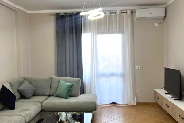 Shtepi me qera Apartament ne Tirane, 1+1, Mobilimi E mobiluar, Pagesa 50,000  Leke.