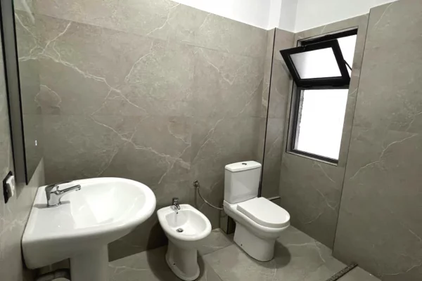 Shtepi me qera Apartament ne Tirane, 1+1, Mobilimi E mobiluar, Pagesa 50,000  Leke.