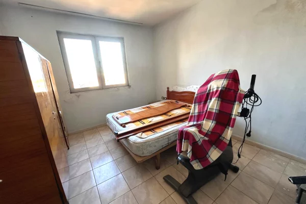 House for Sale Apartment in Tirana, 2+1, Furniture In Part, Payment 120,000  Euro.