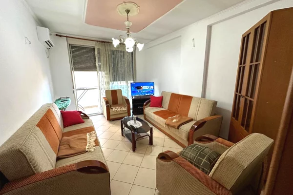 Shtepi me qera 1+1 ne Tirane - 50,000 Leke