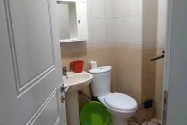 Shtepi me qera Apartament ne Tirane, 2+1, Mobilimi E mobiluar, Pagesa 70,000  Leke.