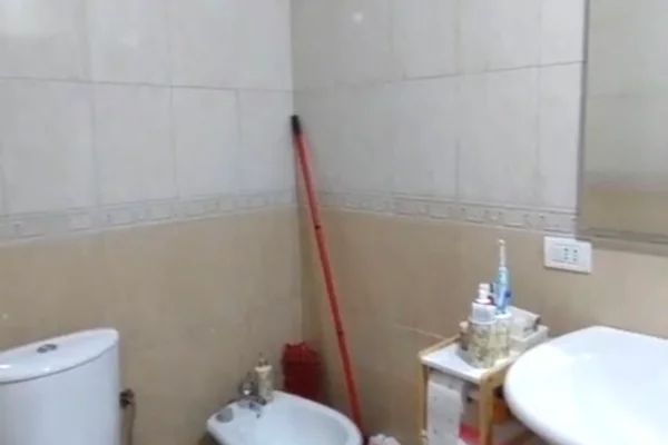 Shtepi me qera Apartament ne Tirane, 2+1, Mobilimi E mobiluar, Pagesa 70,000  Leke.