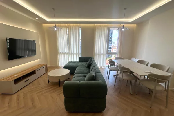 Shtepi me qera 2+1 ne Tirane - 70,000 Leke