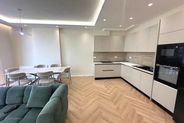 Shtepi me qera Apartament ne Tirane, 2+1, Mobilimi E mobiluar, Pagesa 70,000  Leke.