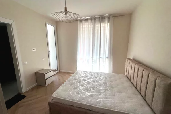 Shtepi me qera Apartament ne Tirane, 2+1, Mobilimi E mobiluar, Pagesa 70,000  Leke.