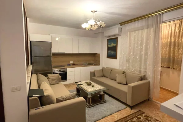Casa in affitto 2+1 a Tirana - 50,000 Leke