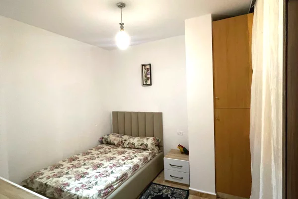 Appartamento in affitto a Tirana 2+1, Arredato
