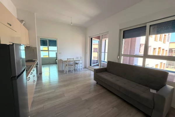 🏢Ne zonen e Ali Demit,Kompleksi Mangalem,jepet me qera apartament ,1+1,i mobiluar40,000Leke 