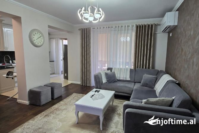 Selvia,Shitet apartament 2+1+2ballkone