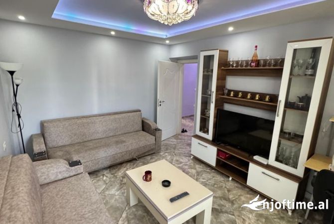 Shtepi ne shitje Apartament ne Tirane, 1+1, Mobilimi E mobiluar, Pagesa 125,000  Euro.