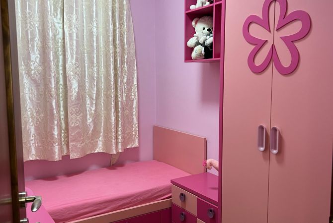 Shtepi me qera Duplex(shtepi me 2 kate) ne Tirane, 3+1, Mobilimi E mobiluar, Pagesa 1,000  Euro.