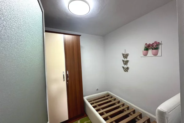 Shtepi me qera Vila Luksoze ne Tirane, 2+1, Mobilimi E mobiluar, Pagesa 50,000  Leke.
