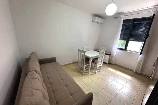 Shtepi me qera 2+1 ne Tirane - 550 Euro