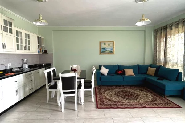 Shtepi me qera 2+1 ne Tirane - 60,000 Leke