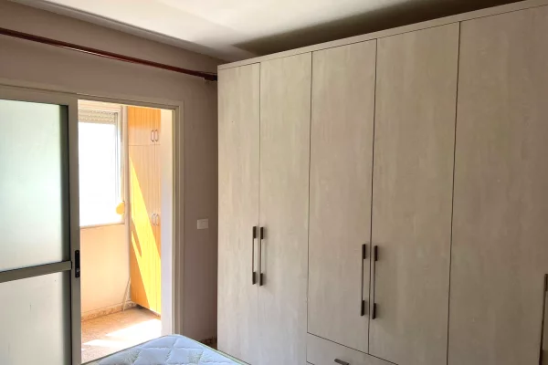 Shtepi me qera Apartament ne Tirane, 1+1, Mobilimi E mobiluar, Pagesa 50,000  Leke.