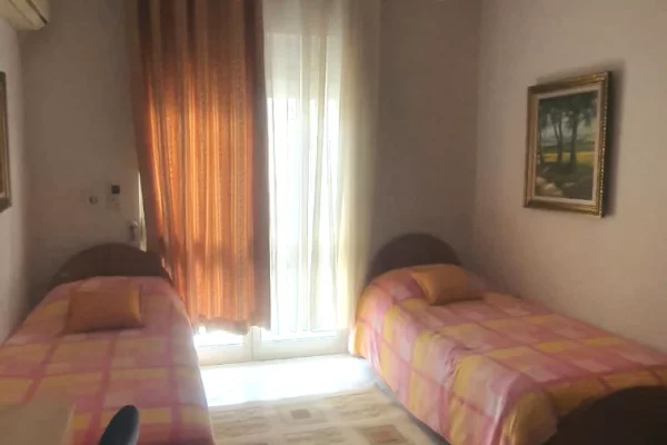 Shtepi me qera Vila Luksoze ne Tirane, 2+1, Mobilimi E mobiluar, Pagesa 50,000  Leke.