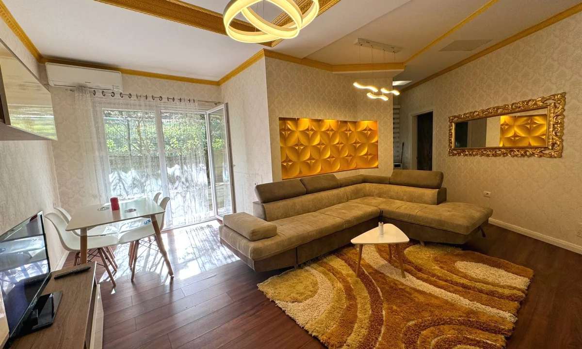 House for Rent Apartment in Tirana, 2+1, Furniture Furnished, Payment 65,000  Leke.