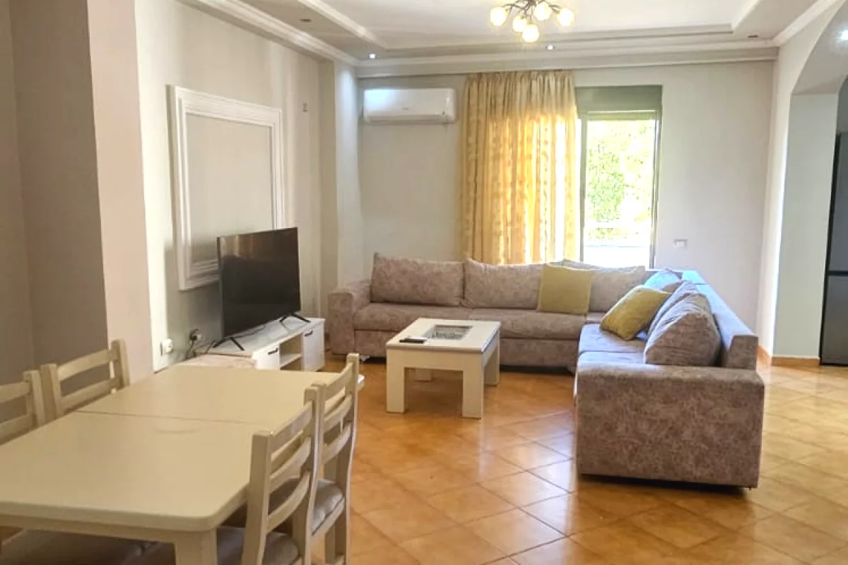 Appartamento in affitto a Tirana 2+1, Arredato