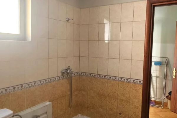 Appartamento in affitto a Tirana 2+1, Arredato