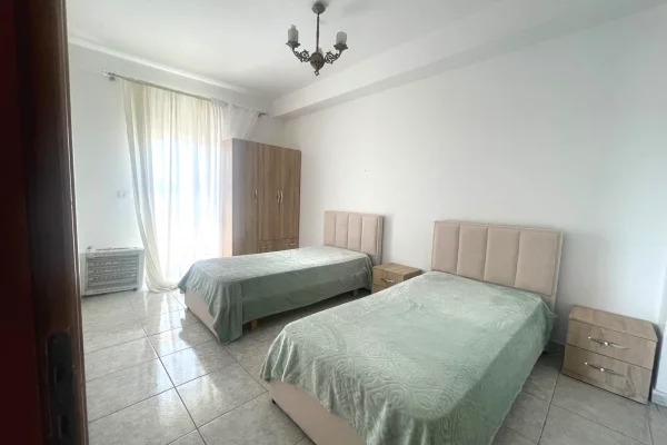 Appartamento in affitto a Tirana 2+1, Arredato