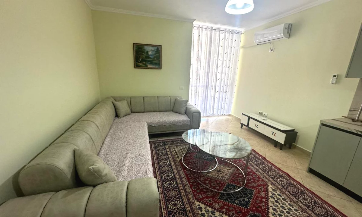 Shtepi me qera Apartament ne Tirane, 2+1, Mobilimi E mobiluar, Pagesa 50,000  Leke.