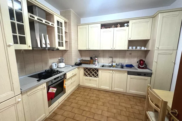 House for Rent Apartment in Tirana, 2+1, Furniture Furnished, Payment 1,200  Euro.