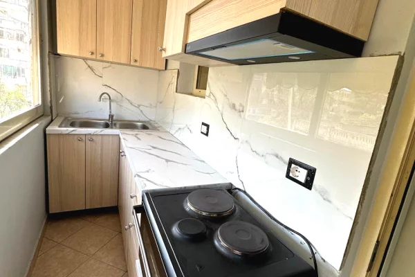 Shtepi me qera Apartament ne Tirane, 1+1, Mobilimi E mobiluar, Pagesa 50,000  Leke.