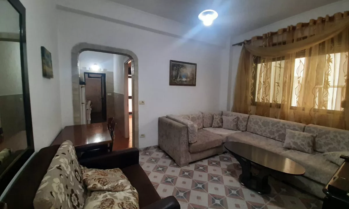 Shtepi me qera Apartament ne Tirane, 1+1, Mobilimi E mobiluar, Pagesa 45,000  Leke.
