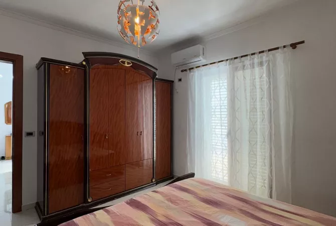 Villa di lusso in affitto a Tirana 2+1, Arredato