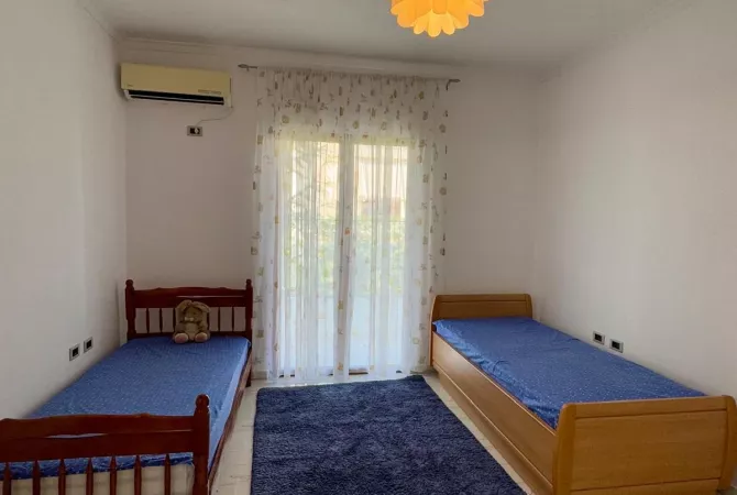 Villa di lusso in affitto a Tirana 2+1, Arredato