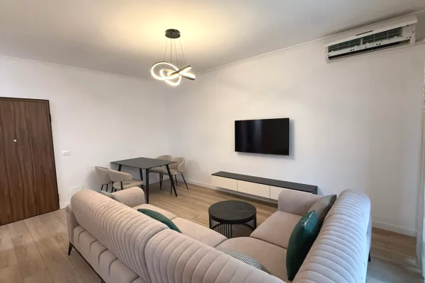 Appartamento in affitto a Tirana 2+1, Arredato