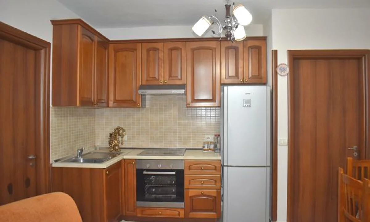 Shtepi me qera Apartament ne Tirane, 2+1, Mobilimi E mobiluar, Pagesa 52,000  Leke.