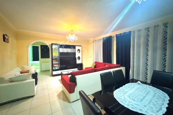 Shtepi me qera Apartament ne Tirane, 2+1, Mobilimi E mobiluar, Pagesa 55,000  Leke.